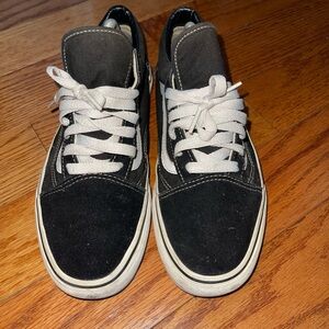 Vans old skool Black and White size 8.5 men’s